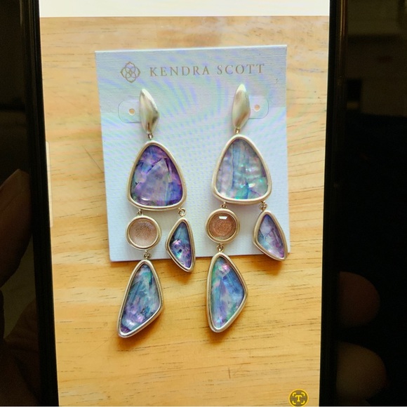 Kendra Scott long dangling earrings lilac abalone - Picture 2 of 3